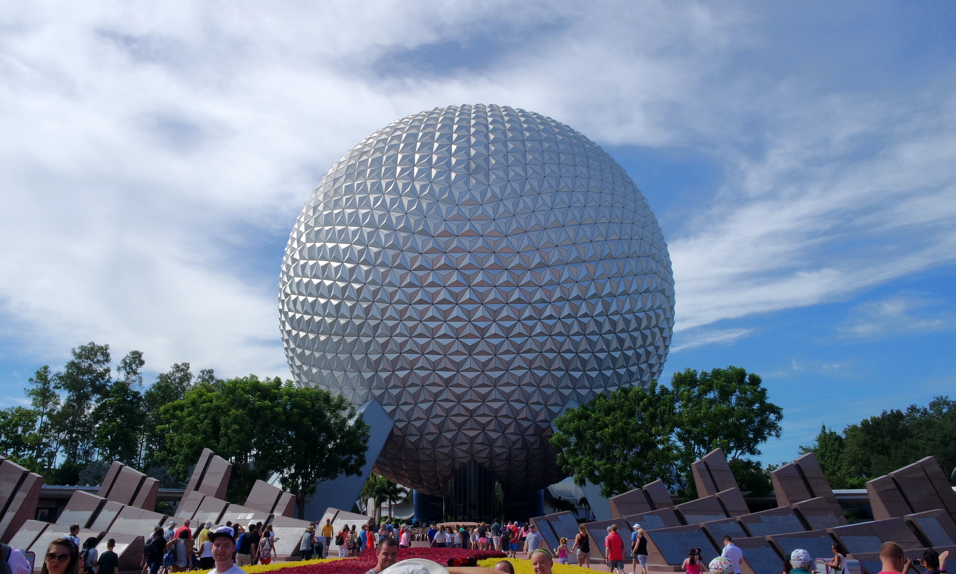 Spaceship Earth, bola gigante que é o símbolo do Parque Epcot
