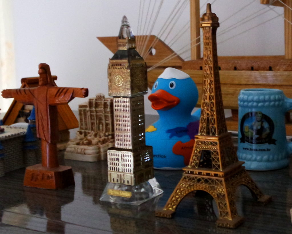 Torre Eiffel, Big Ben, Cristo Redentor e outras miniaturas de viagem
