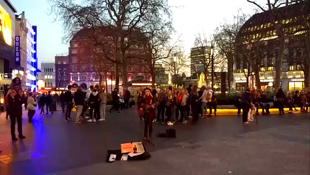 Música de rua na Leicester Square