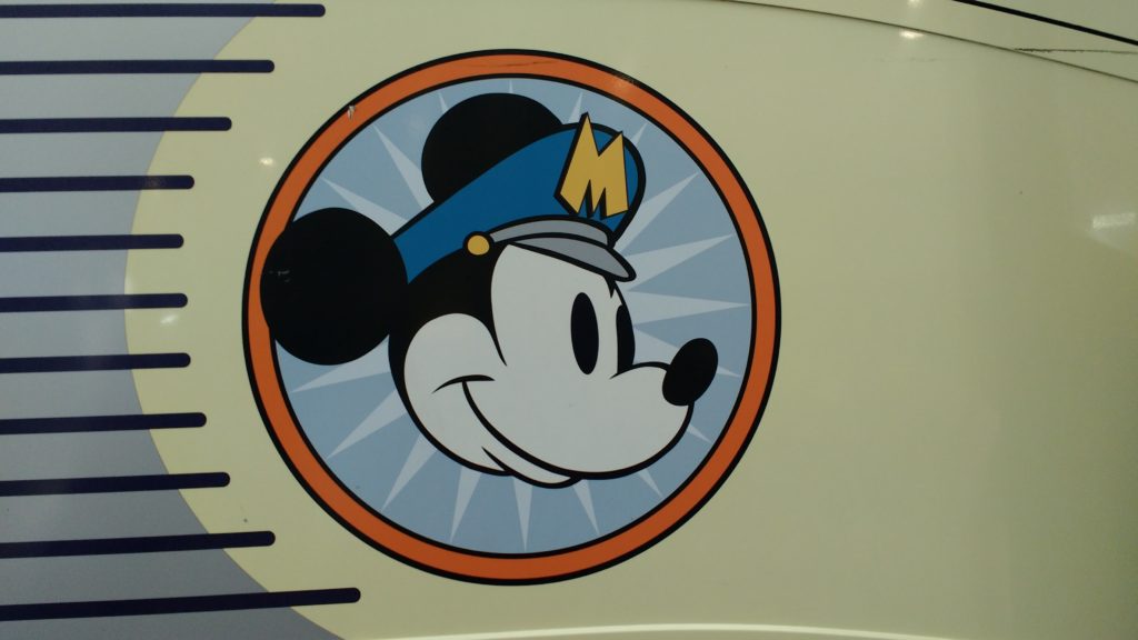 Símbolo do Disney’s Magical Express, ônibus que faz o traslado hotel aeroporto gratuitamente para os hóspedes dos resorts Disney