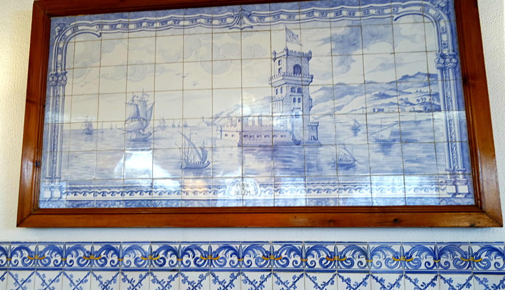 Azulejos no ambiente interno da Antiga Confeitaria de Belém