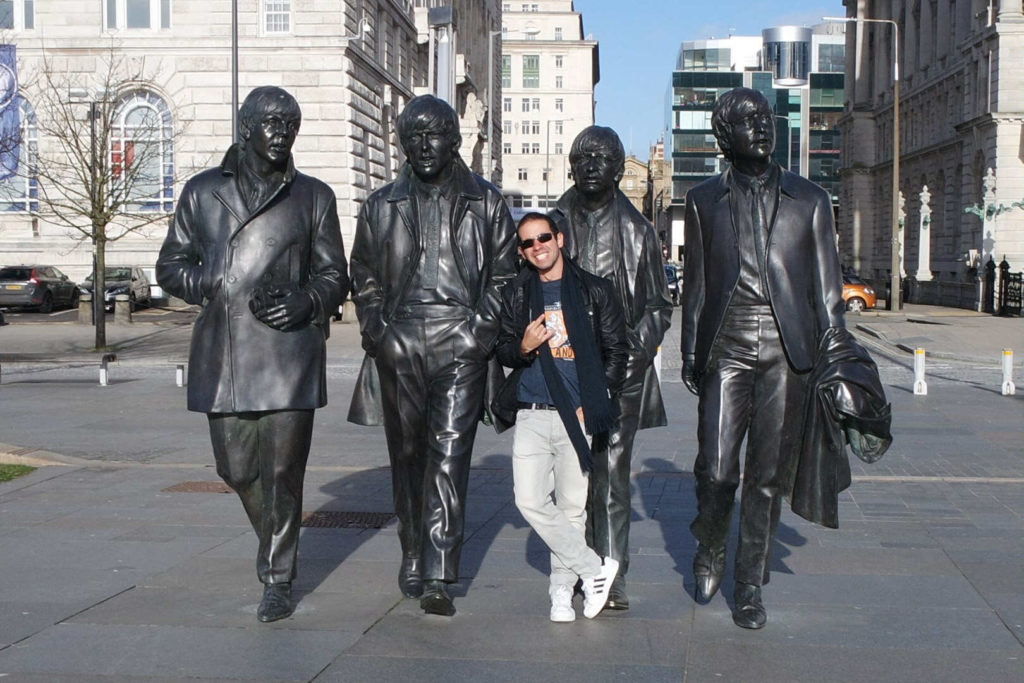 Estátua dos Beatles em Liverpool
